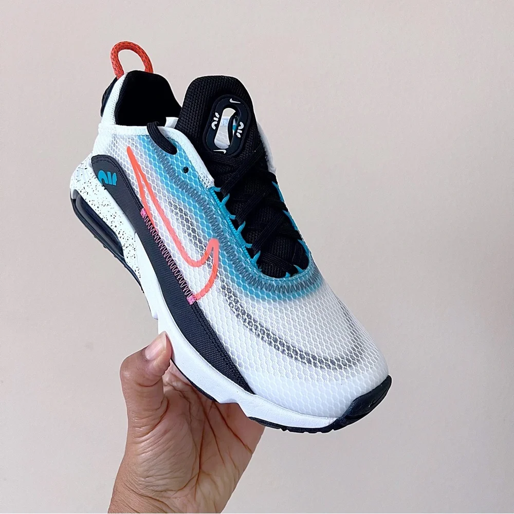 Nike Air Max 2090 Sneakers - Picture 3 of 7